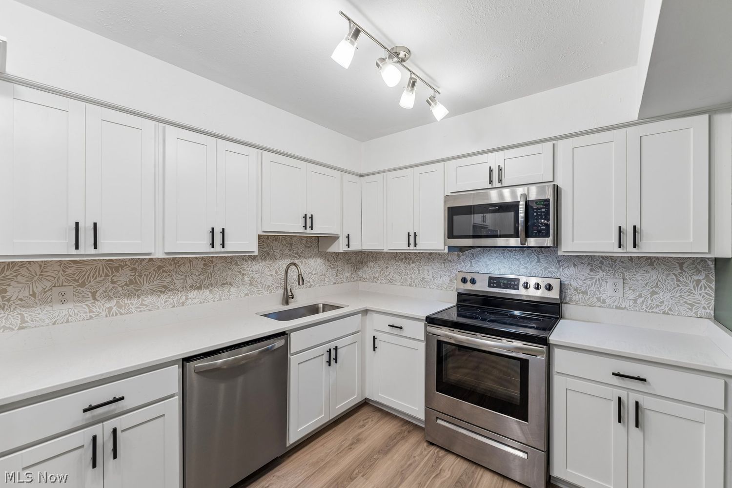 2159 Wooster Road Rocky River OH 44116