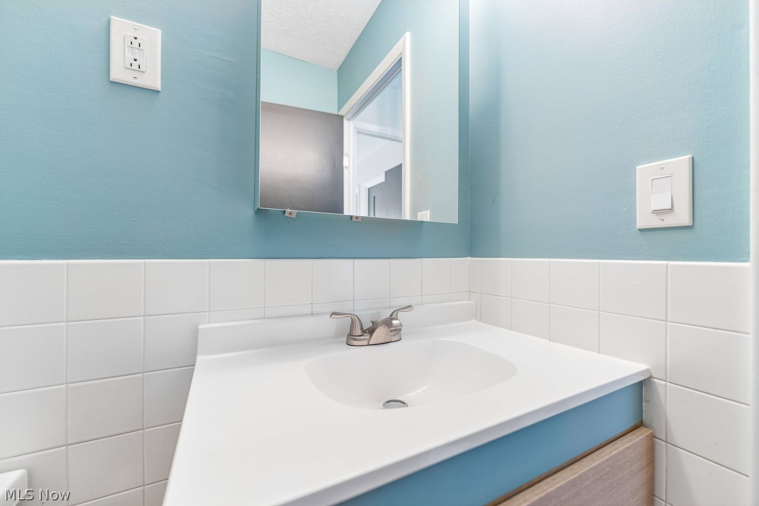 2159 Wooster Road Rocky River OH 44116