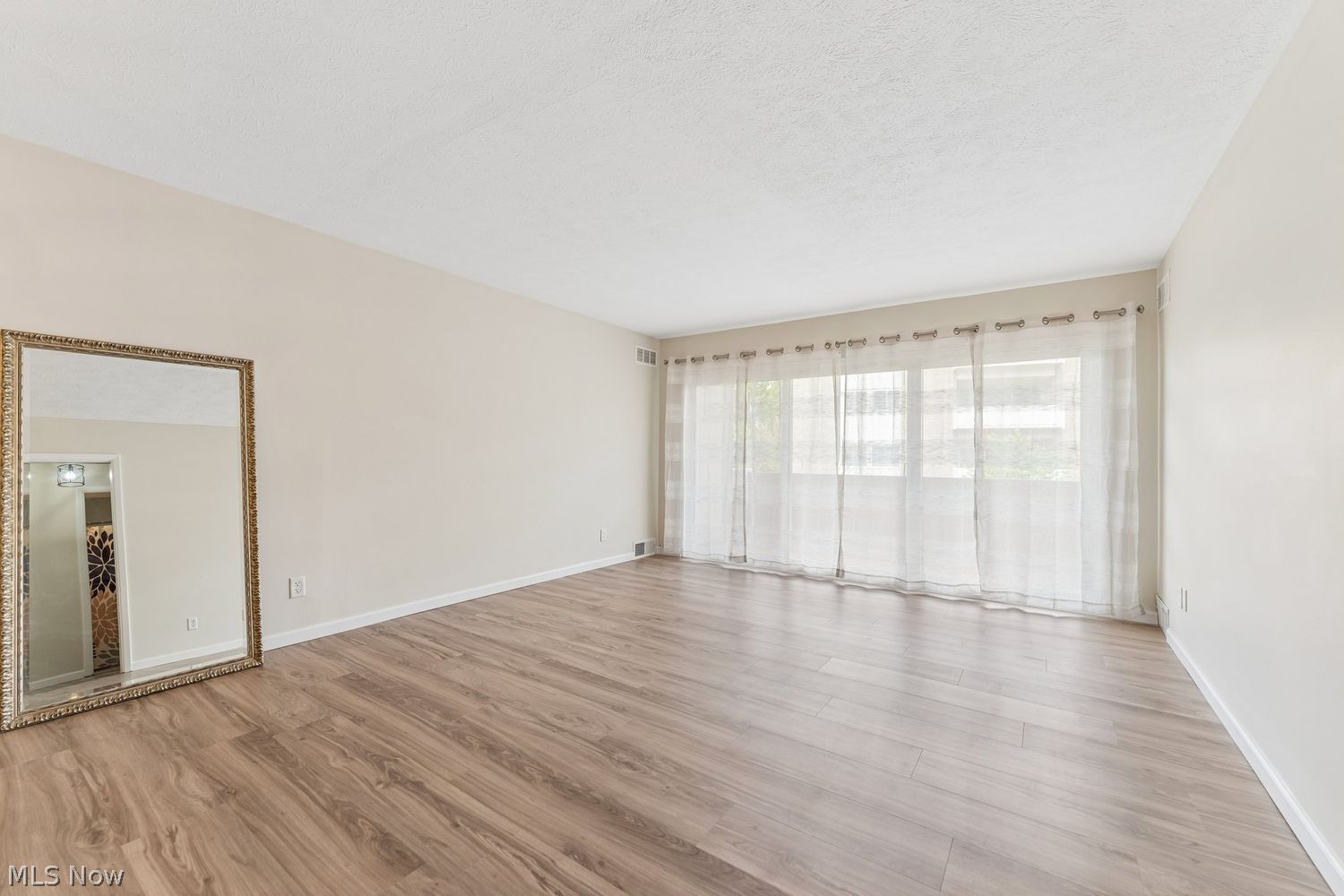 2159 Wooster Road Rocky River OH 44116