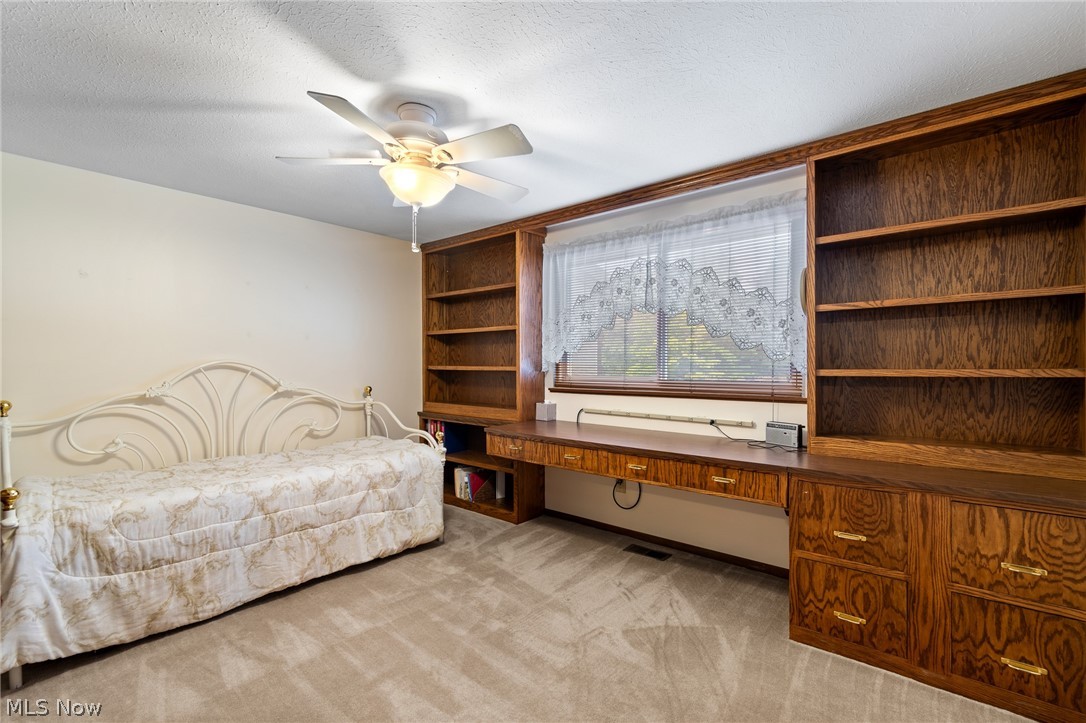 174 St. Clair Drive Akron OH 44307