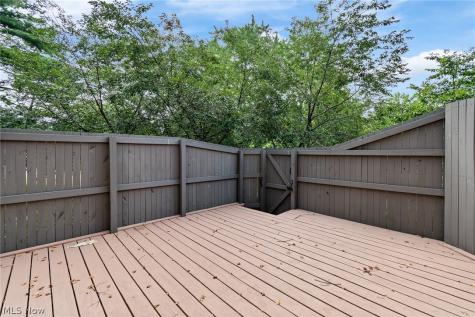 174 St. Clair Drive Akron OH 44307