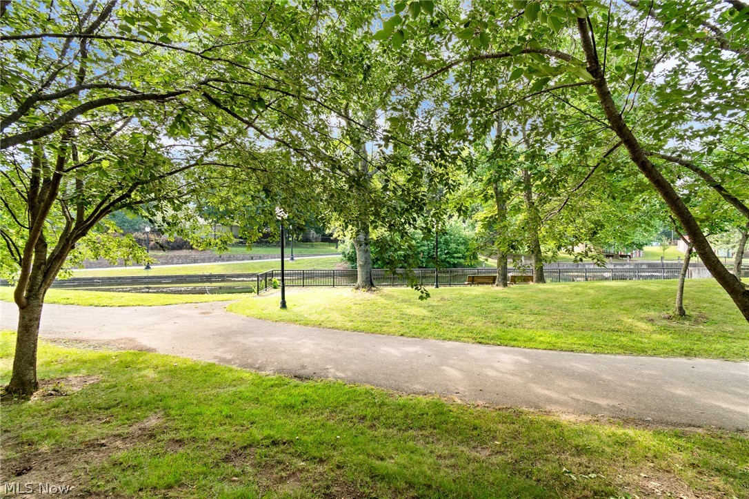 174 St. Clair Drive Akron OH 44307