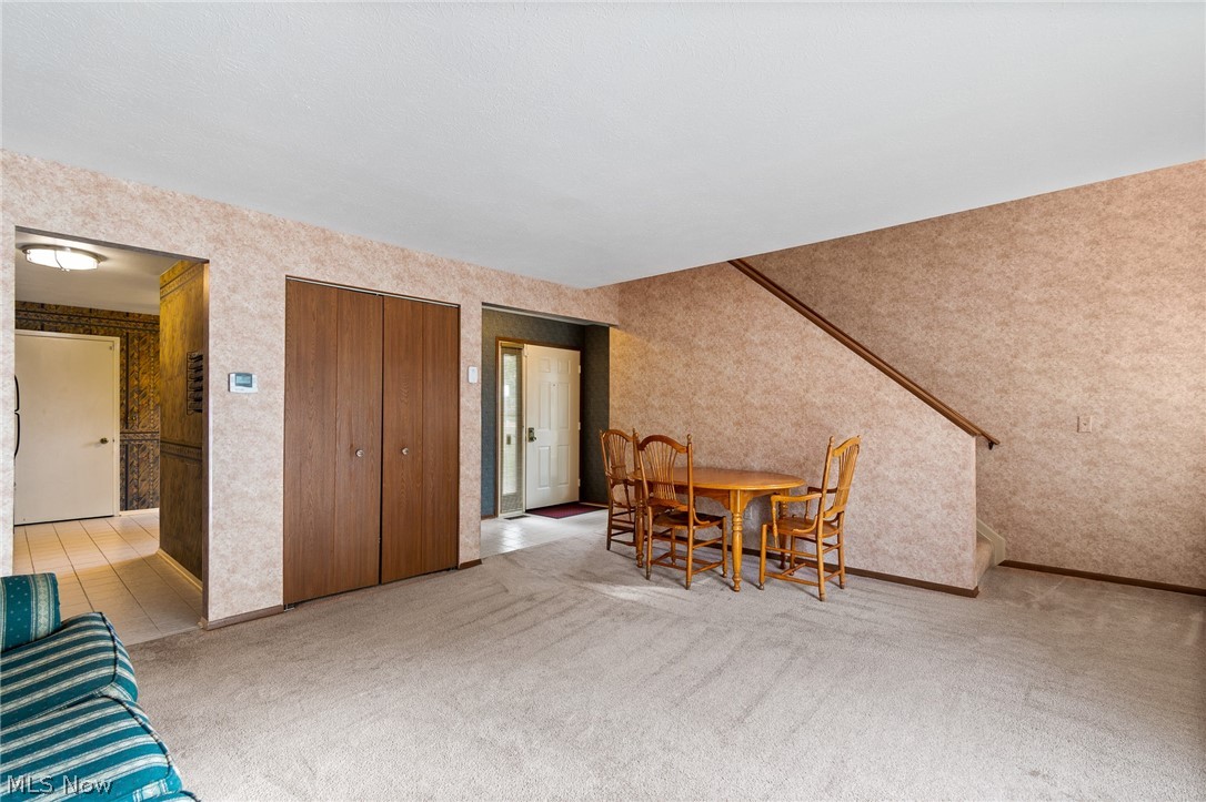 174 St. Clair Drive Akron OH 44307