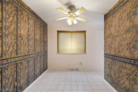 174 St. Clair Drive Akron OH 44307