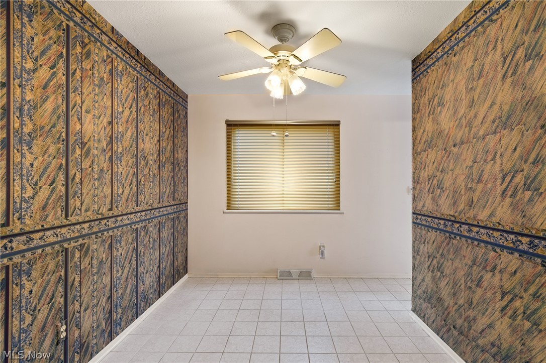 174 St. Clair Drive Akron OH 44307