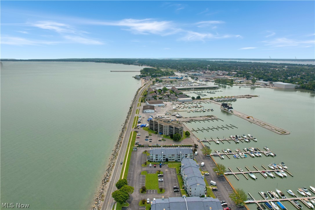 711 W Lakeshore Drive Port Clinton OH 43452