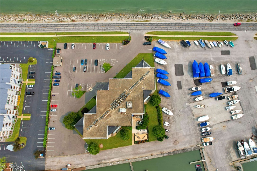 711 W Lakeshore Drive Port Clinton OH 43452