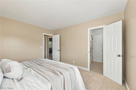 101 Chatham Way Mayfield Heights OH 44124