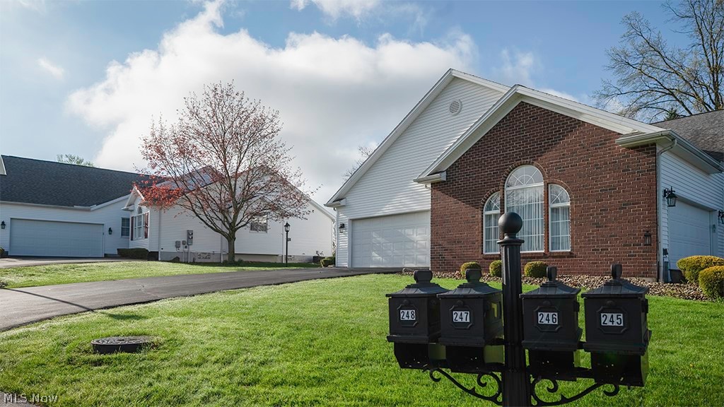 248 Cranberry Court Warren OH 44483
