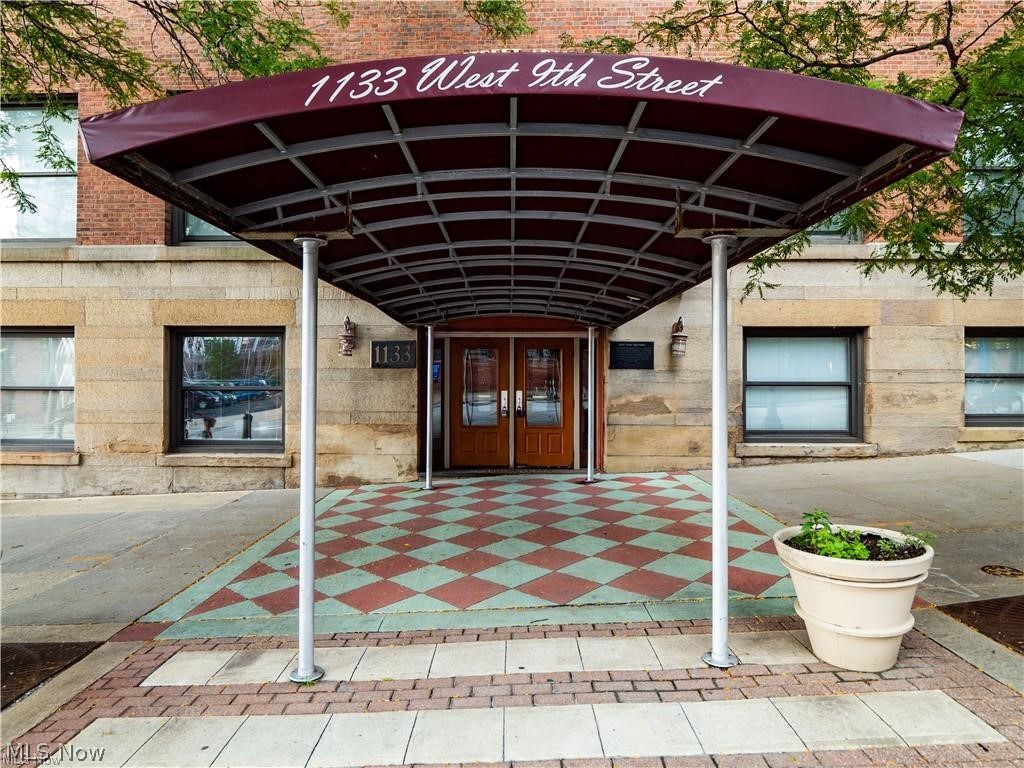 1133 W 9th Street Cleveland OH 44113