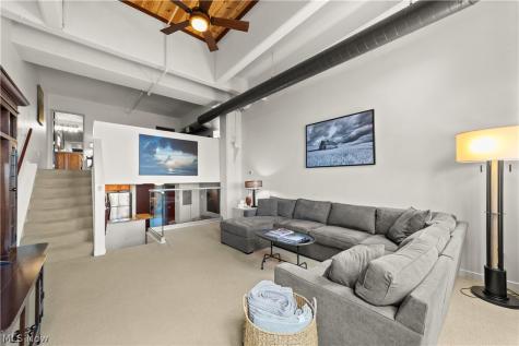1133 W 9th Street Cleveland OH 44113
