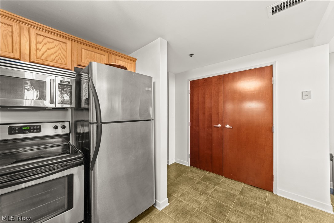 1133 W 9th Street Cleveland OH 44113