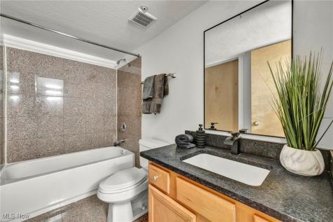 2222 Detroit Avenue Cleveland OH 44113
