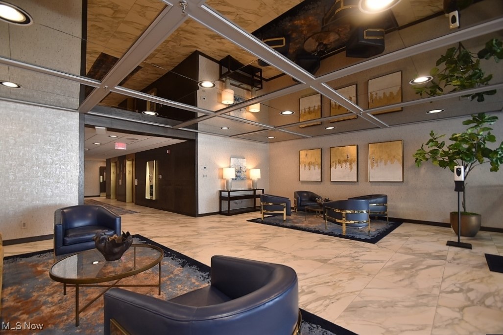 27500 Cedar Road Beachwood OH 44122