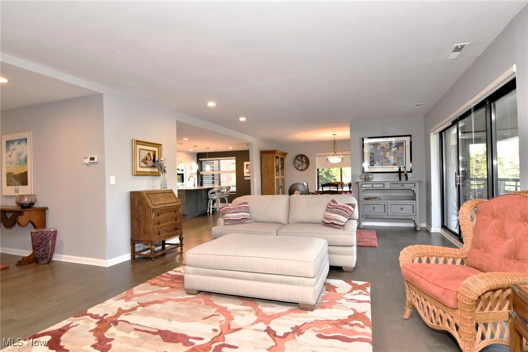 27500 Cedar Road Beachwood OH 44122