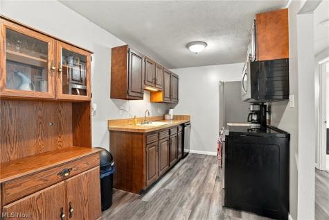 9611 Sunrise Boulevard North Royalton OH 44133