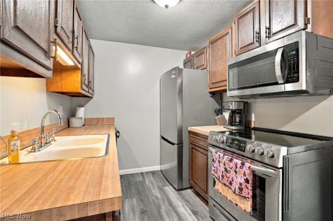 9611 Sunrise Boulevard North Royalton OH 44133