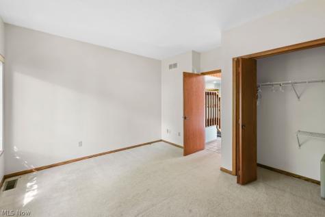 2180 Stone Creek Trail Cuyahoga Falls OH 44223