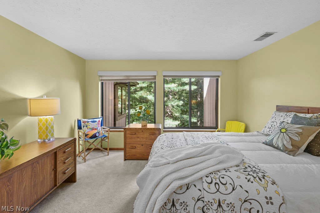 2180 Stone Creek Trail Cuyahoga Falls OH 44223