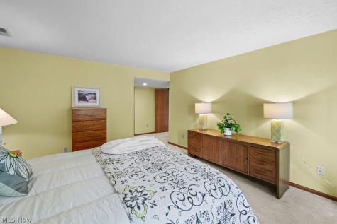 2180 Stone Creek Trail Cuyahoga Falls OH 44223