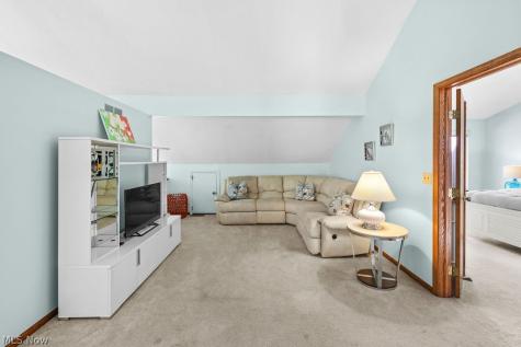 2180 Stone Creek Trail Cuyahoga Falls OH 44223