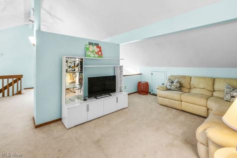 2180 Stone Creek Trail Cuyahoga Falls OH 44223