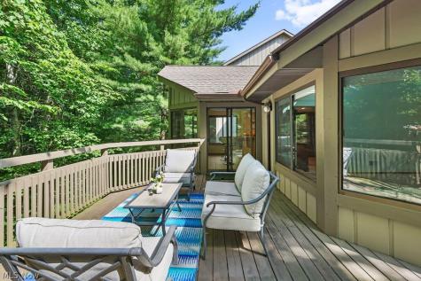 2180 Stone Creek Trail Cuyahoga Falls OH 44223