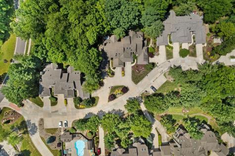 2180 Stone Creek Trail Cuyahoga Falls OH 44223