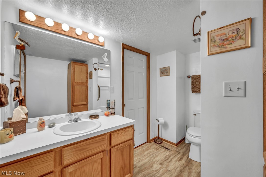 2213 Devon Court Akron OH 44312
