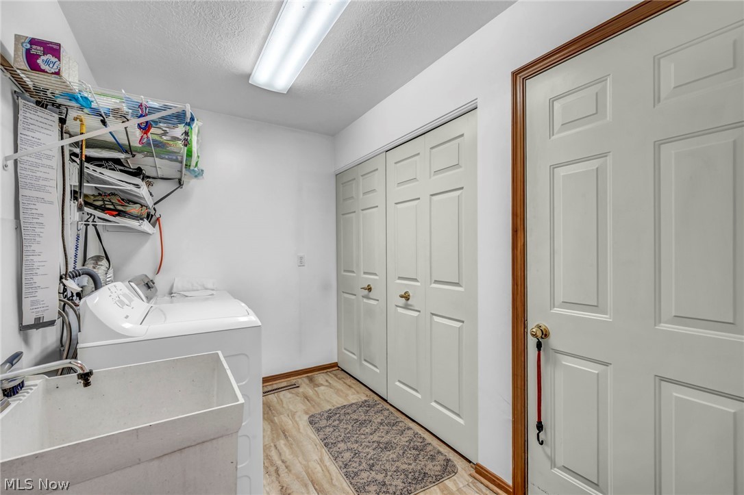 2213 Devon Court Akron OH 44312