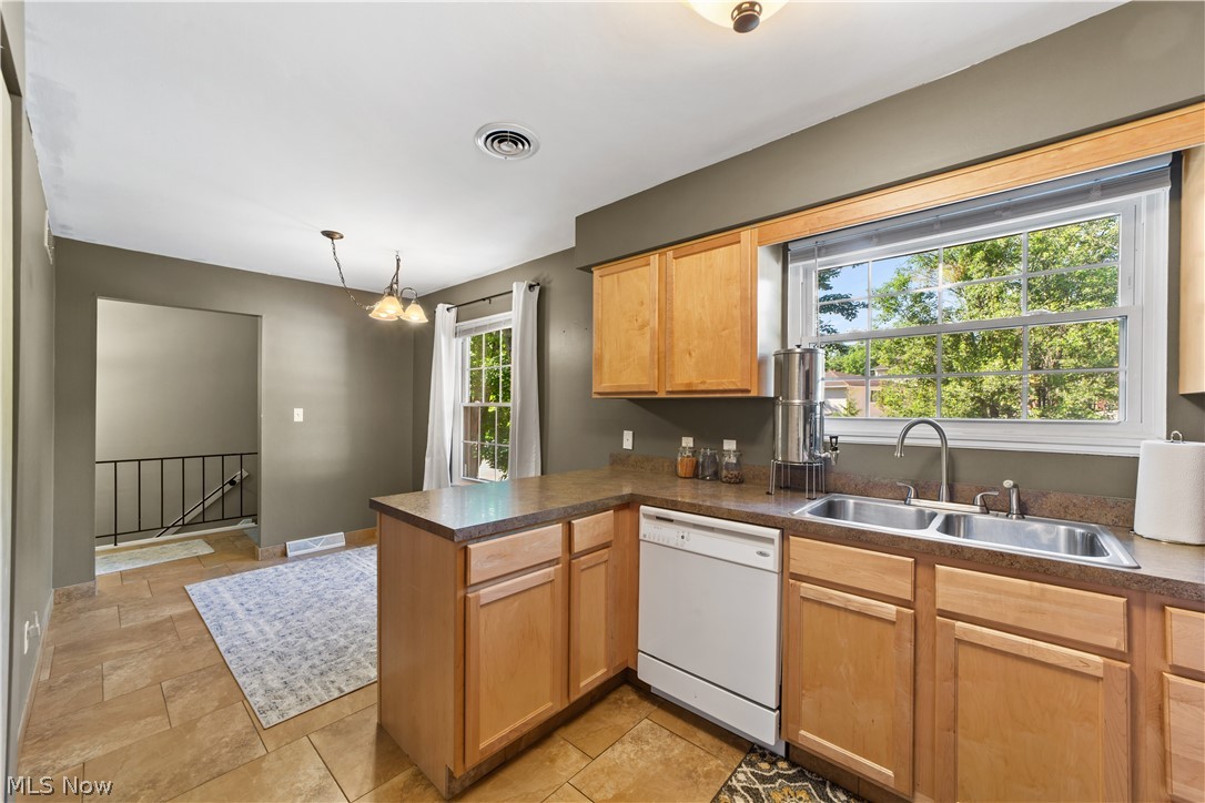 8713 Fox Rest Drive Brecksville OH 44141