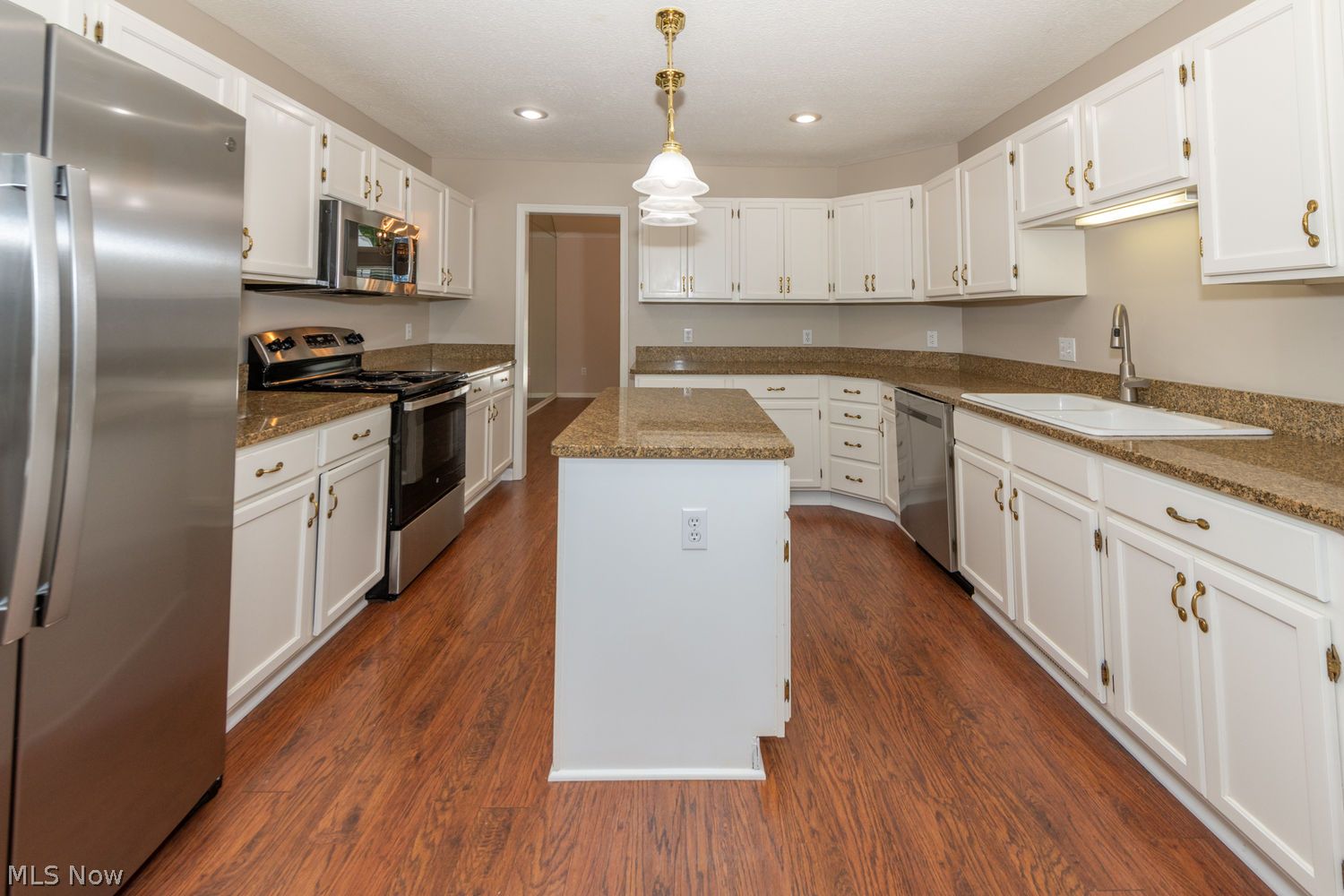 277 Adena Trace Akron OH 44321