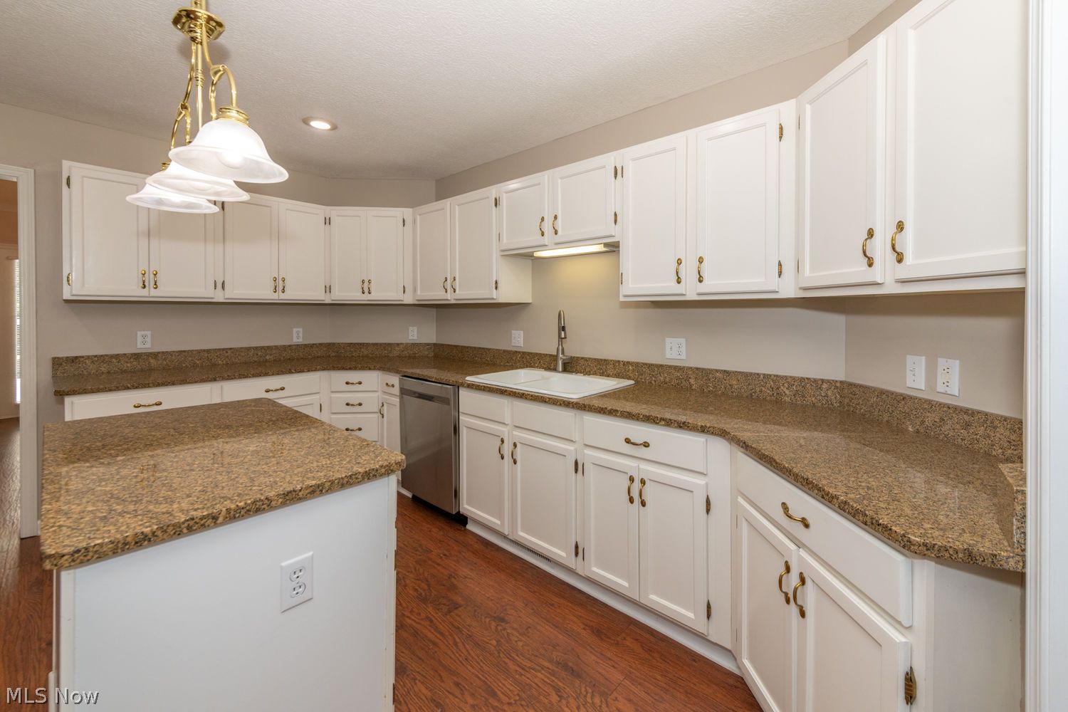 277 Adena Trace Akron OH 44321