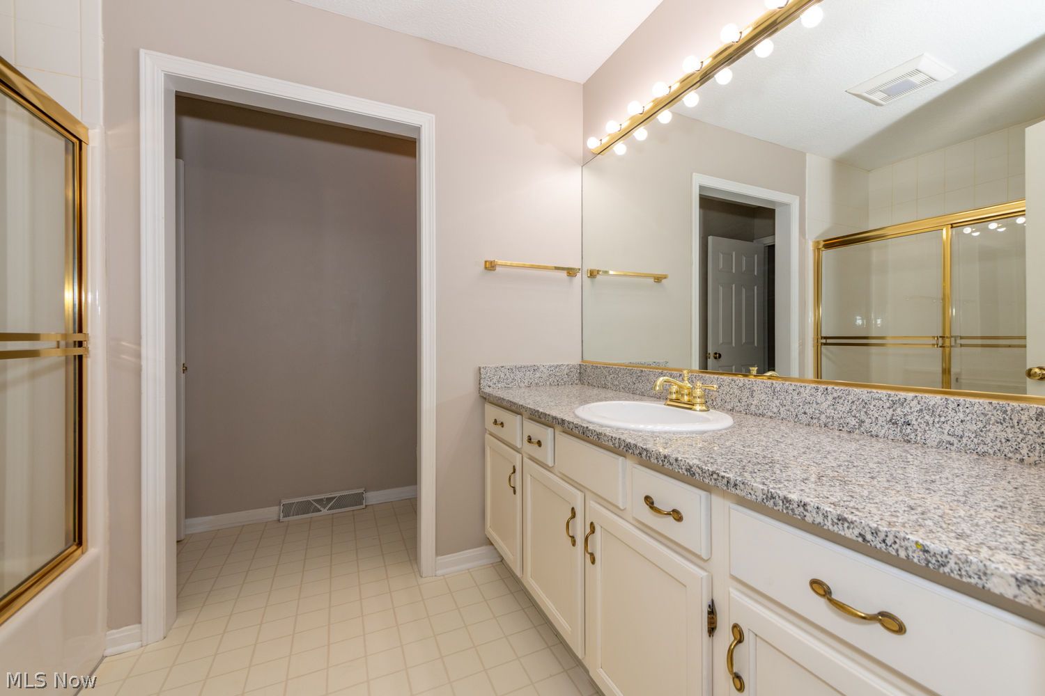277 Adena Trace Akron OH 44321