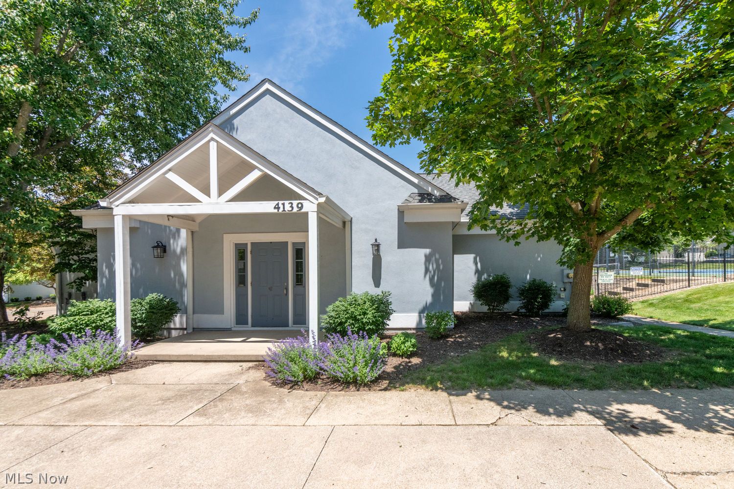 277 Adena Trace Akron OH 44321