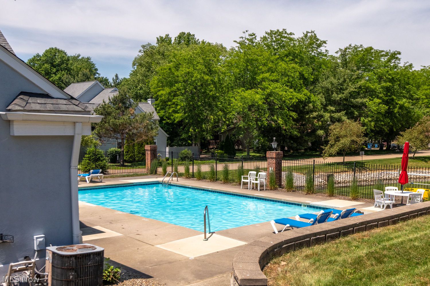 277 Adena Trace Akron OH 44321