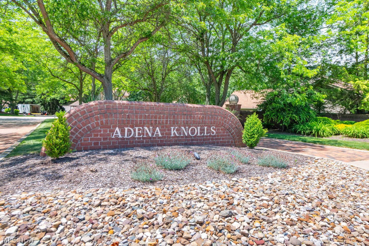 277 Adena Trace Akron OH 44321
