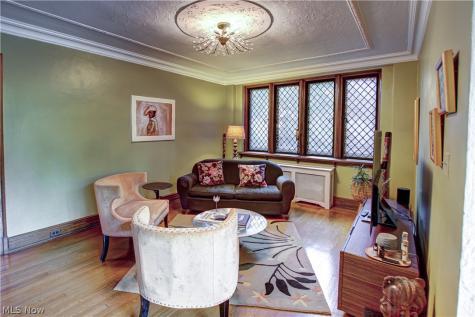 13715 Shaker Boulevard Cleveland OH 44120