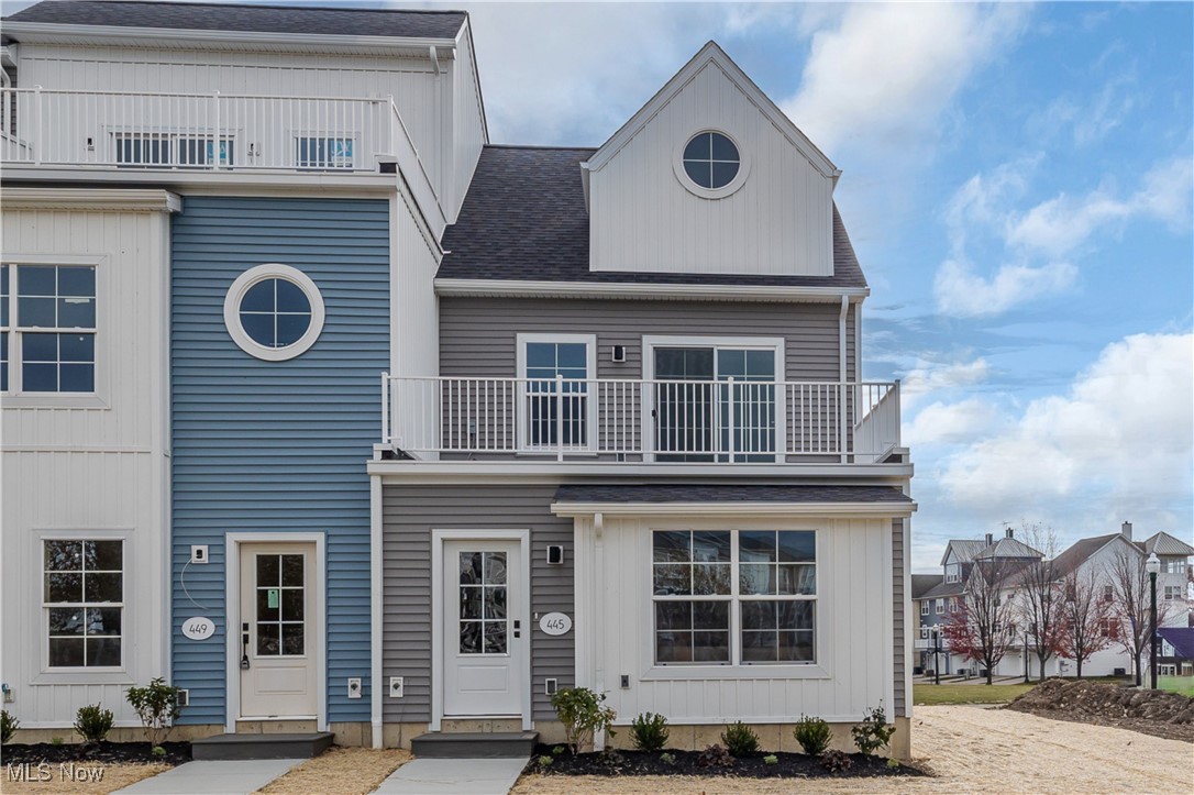 445 Harbor Lane Lorain OH 44052
