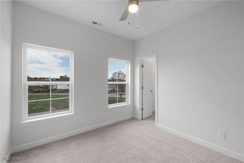 445 Harbor Lane Lorain OH 44052