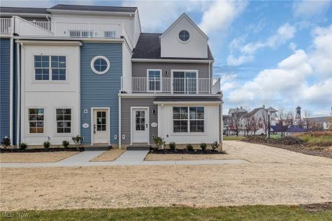 445 Harbor Lane Lorain OH 44052