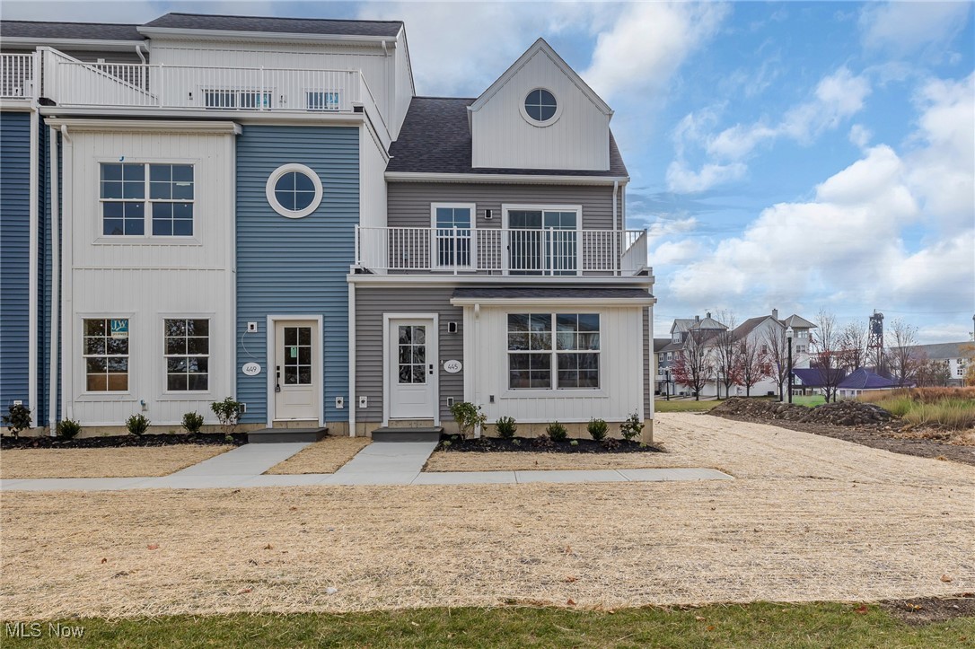 445 Harbor Lane Lorain OH 44052