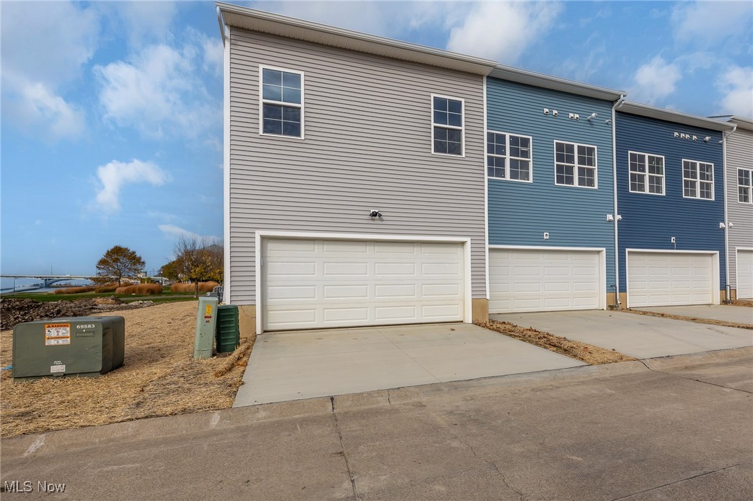 445 Harbor Lane Lorain OH 44052