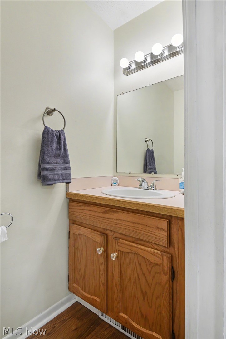 375 Pineview Drive NE Warren OH 44484