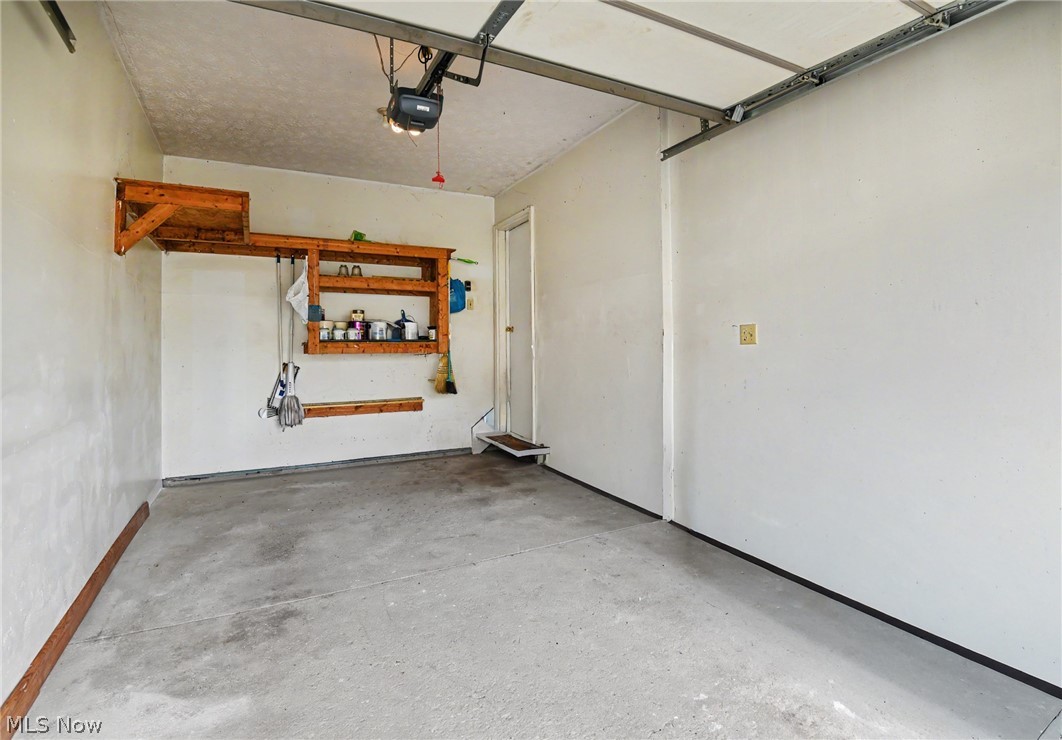 375 Pineview Drive NE Warren OH 44484