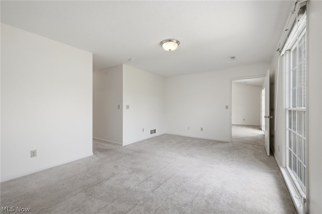 952 Oakbrook Drive Ashland OH 44805