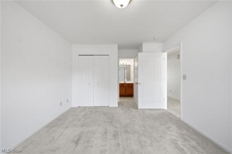 952 Oakbrook Drive Ashland OH 44805