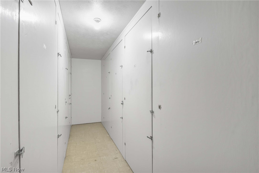 2940 Pease Drive Rocky River OH 44116