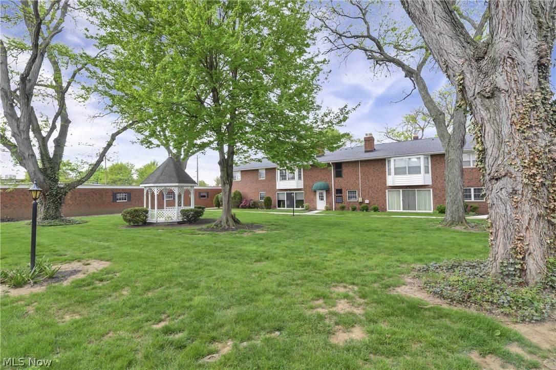 2940 Pease Drive Rocky River OH 44116