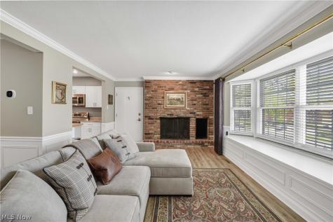 2940 Pease Drive Rocky River OH 44116